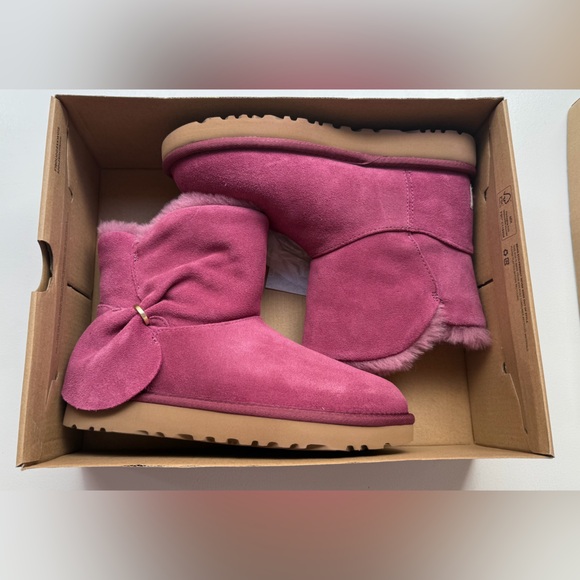 UGG Shoes - NWT Ugg Classic Mini Twist Boot